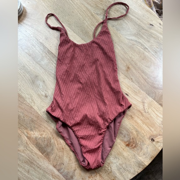 FELLA swim one piece in rose size L - Picture 2 of 4